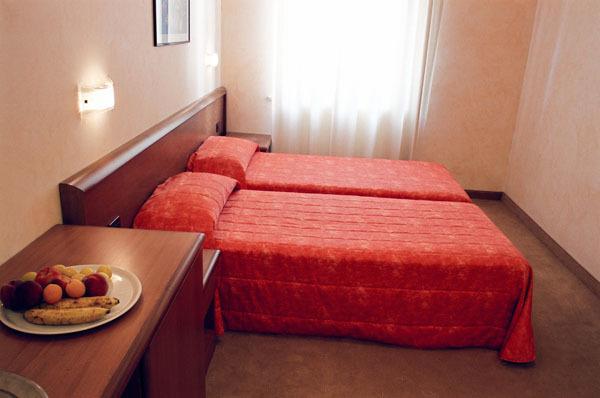 Hotel Italia Carmagnola Quarto foto